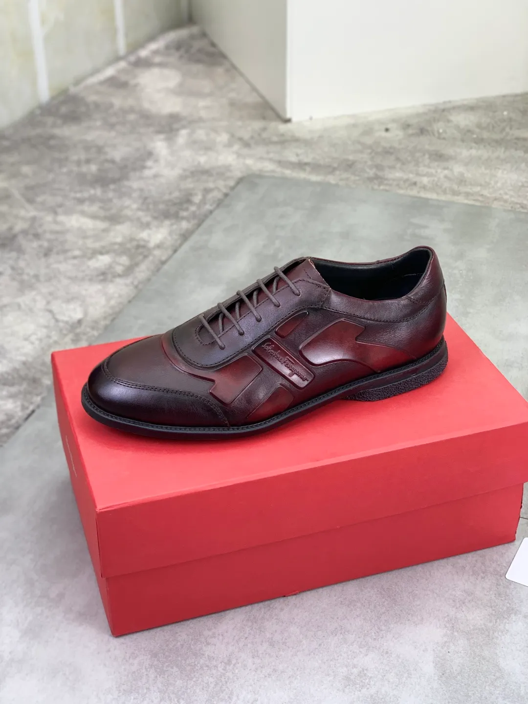 Men's Men's Shoes P560💰[New Style] Water-dyed Niuli 🆘[Salvatore Ferragamo] Ferragamo's latest casual business leather shoes for men! Listed simultaneously! The fabric is made of specially imported original calfskin, the lining is made of imported water-dyed cowhide, and the original combination outsole is absolutely luxurious and leads the fashion trend. Matching code: 39-44 (45 customized) 5️⃣ colors available